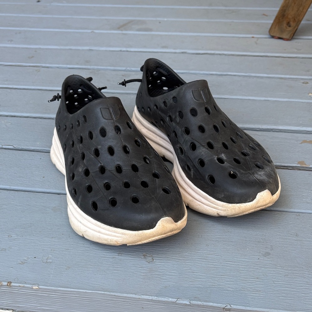 Kane Revive shoes